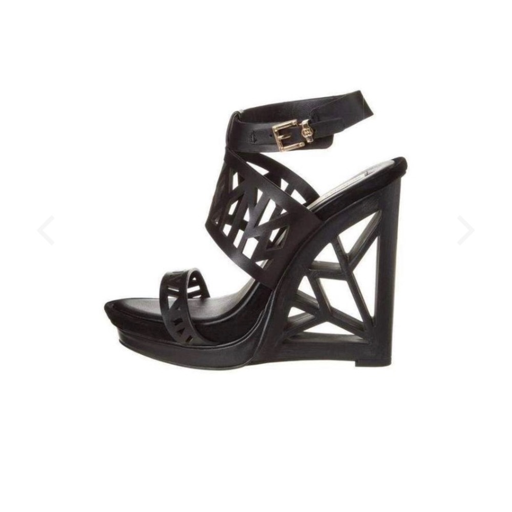 BCBGMAXAZRIA Black Laser Cut Heel Wedges 6